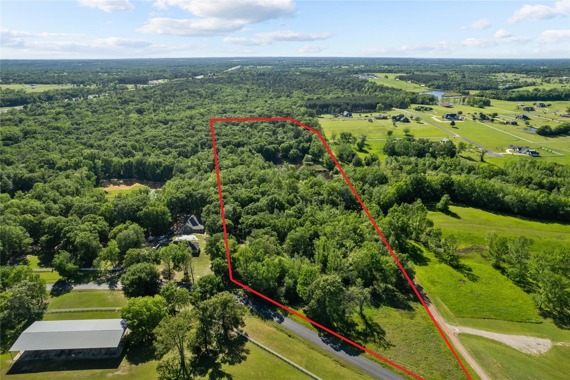 10.31 acres in Smith County gallery image 3