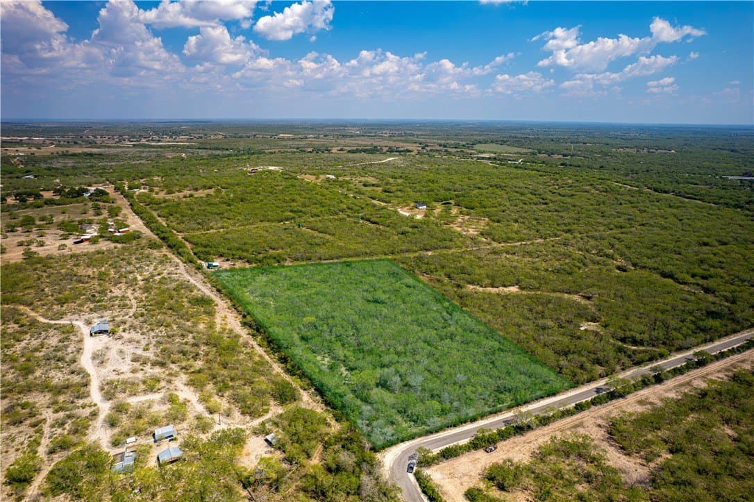 10.81 acres in Live Oak County gallery image 2