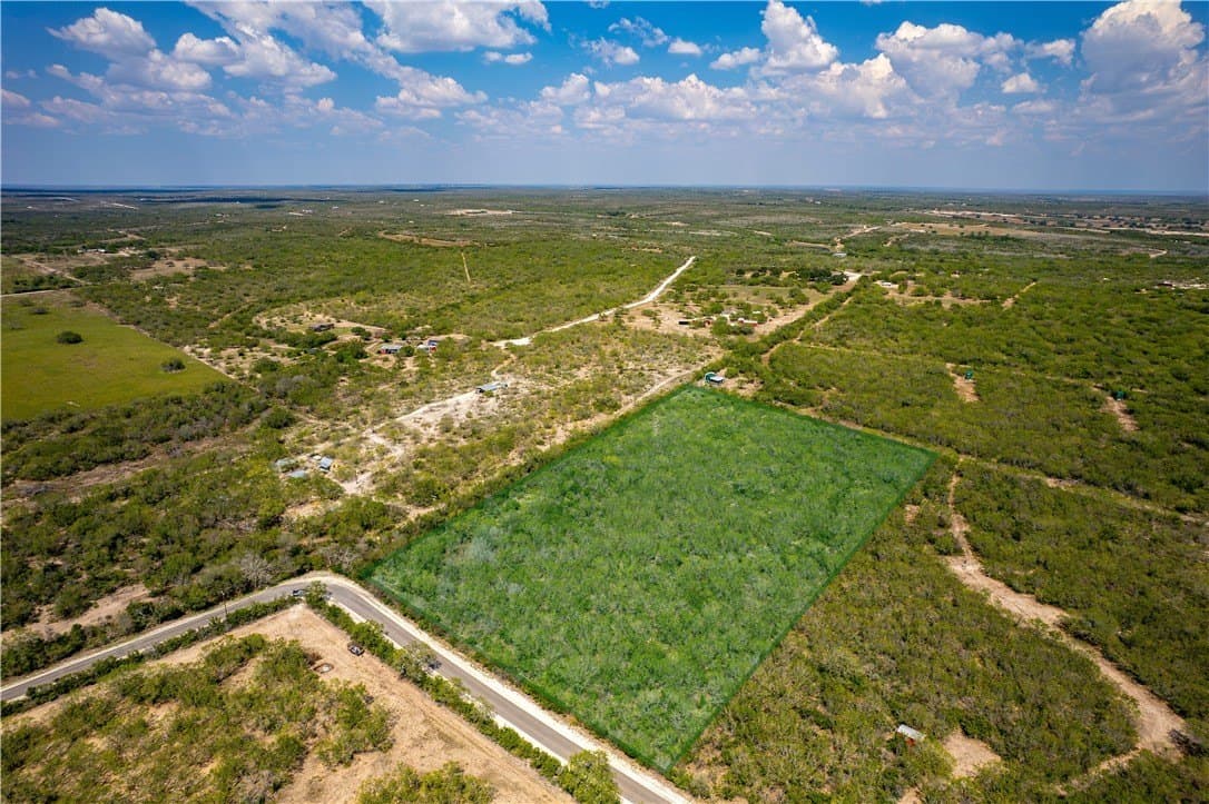 10.81 acres in Live Oak County