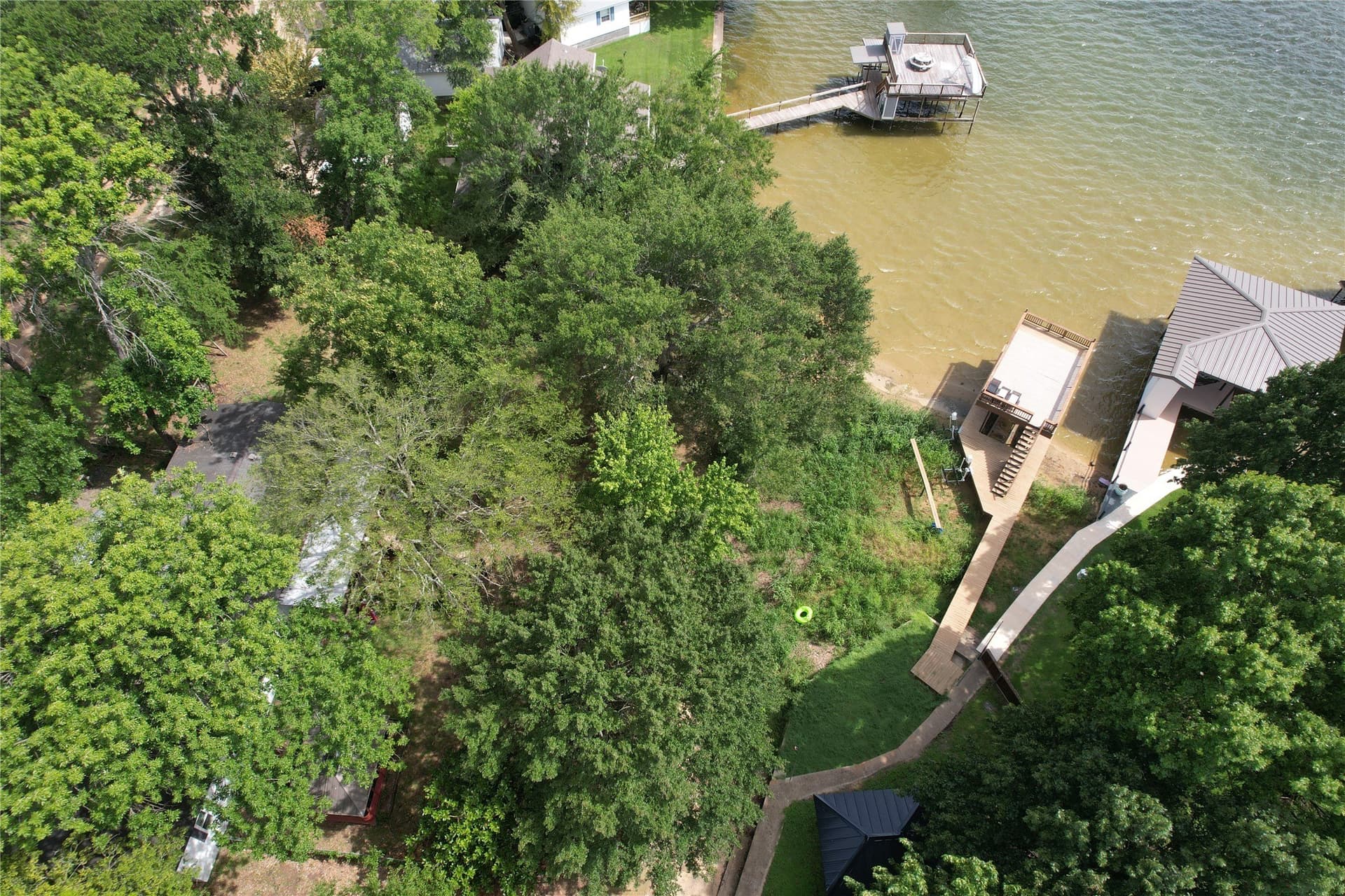 0.82 acres in Henderson County - photo 32