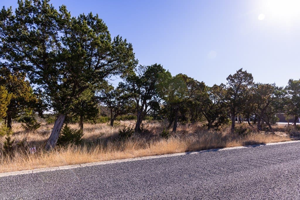 1.3 acres in Kerr County - photo 4