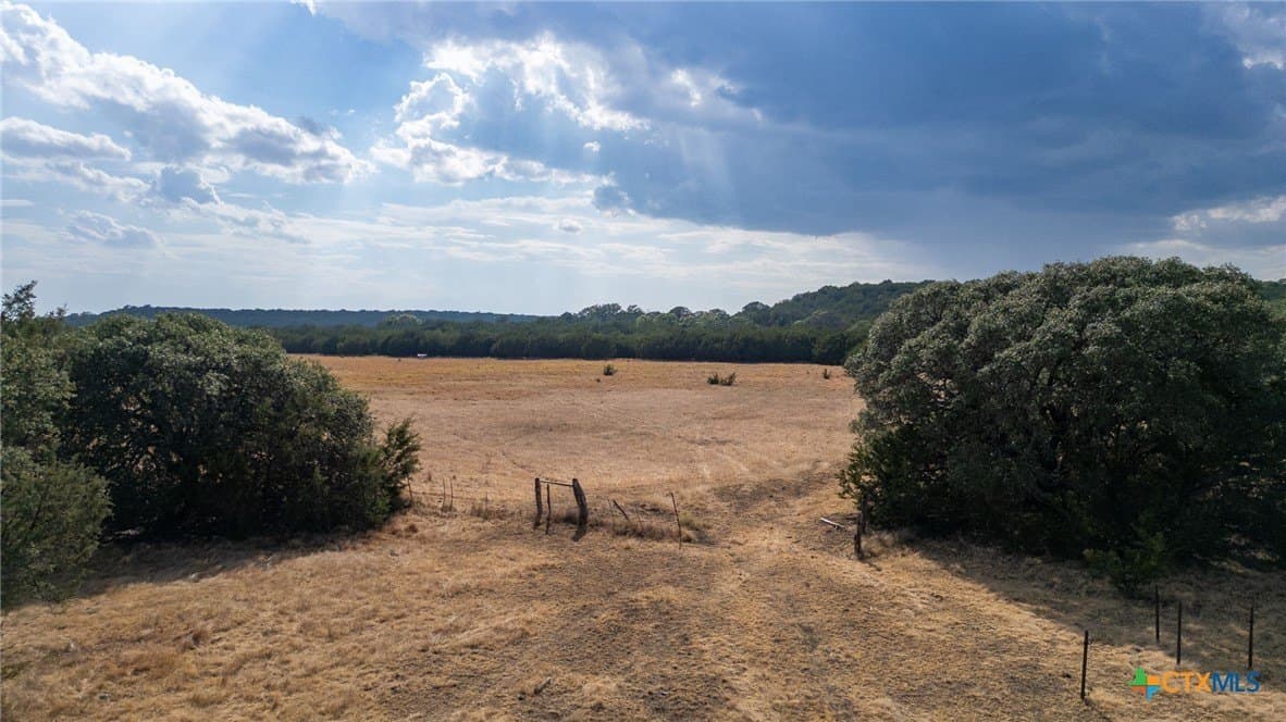49.62 acres in Lampasas County - photo 4