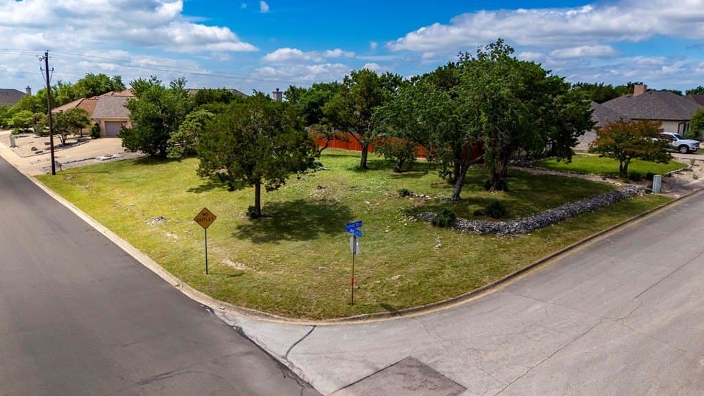 0.28 acres in Kerr County gallery image 4