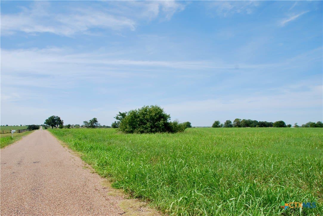 8 acres in Fayette County gallery image 2