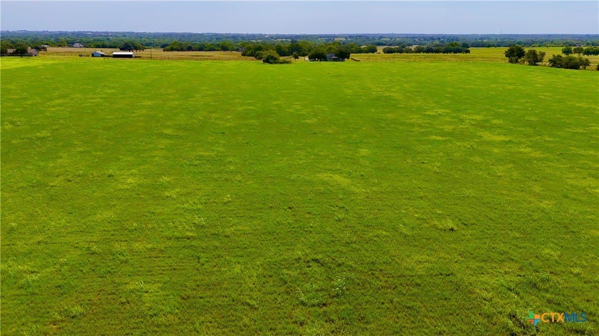 8 acres in Fayette County gallery image 3