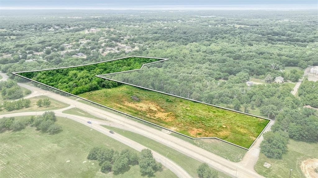 11.01 acres in Grayson County