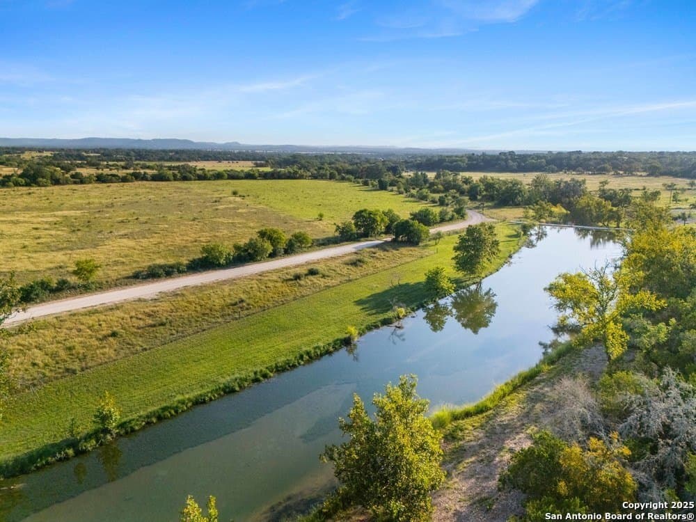 10.01 acres in Bandera County gallery image 3