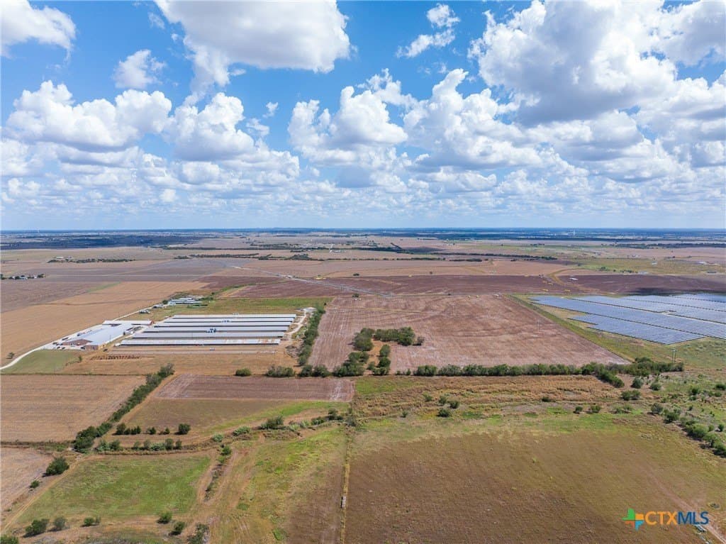 240 acres in Travis County gallery image 3