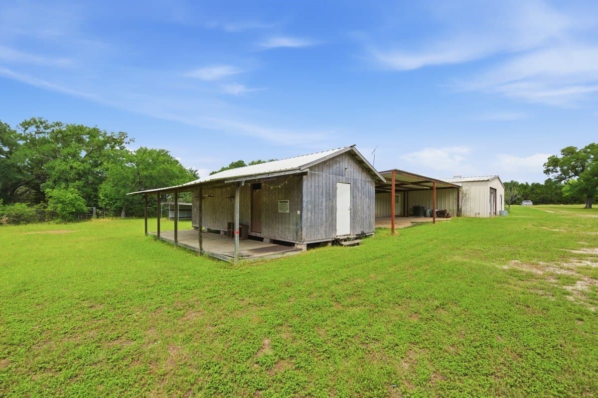 10 acres in Bosque County - photo 4
