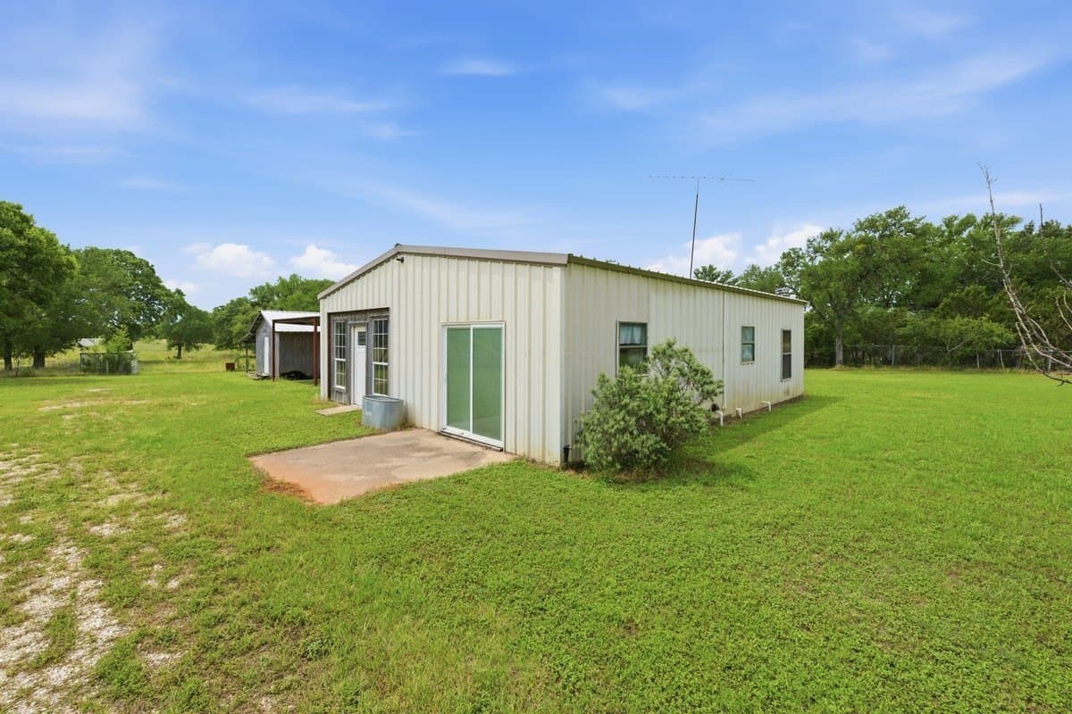 10 acres in Bosque County - photo 2