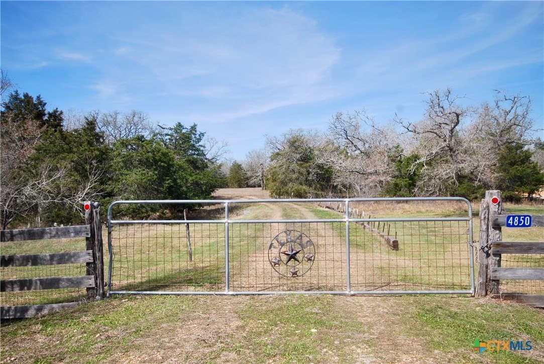 15 acres in Fayette County gallery image 2