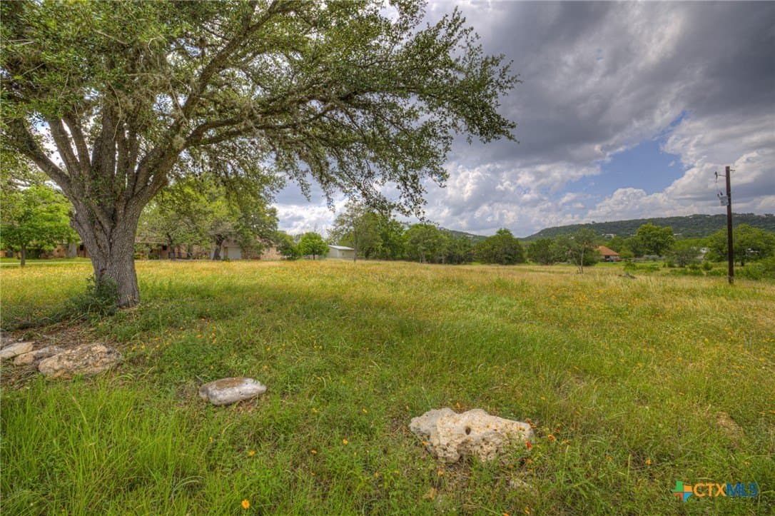 1.06 acres in Comal County featured view