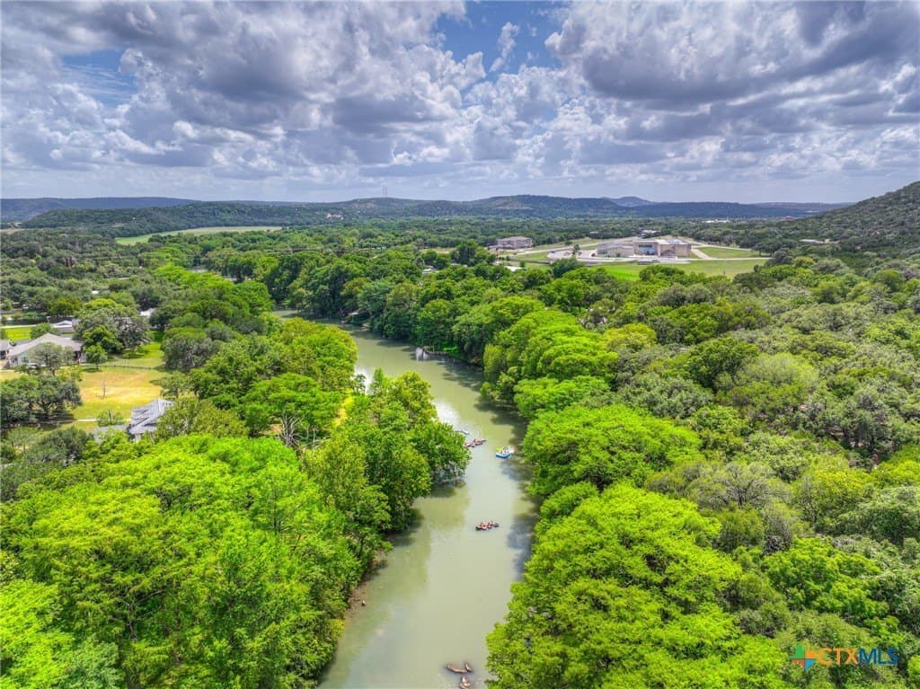 1.06 acres in Comal County - photo 26