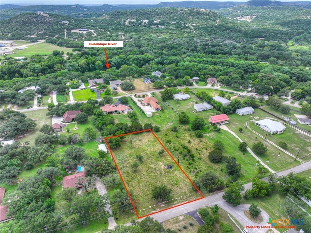 1.06 acres in Comal County - photo 10