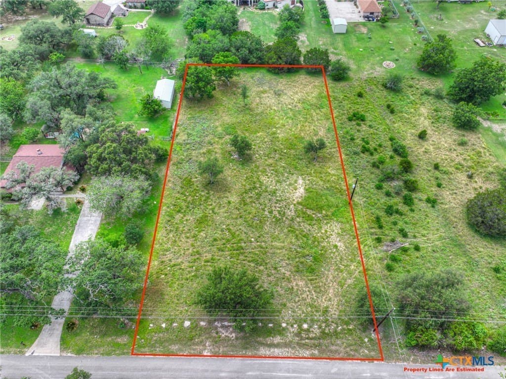 1.06 acres in Comal County gallery image 3