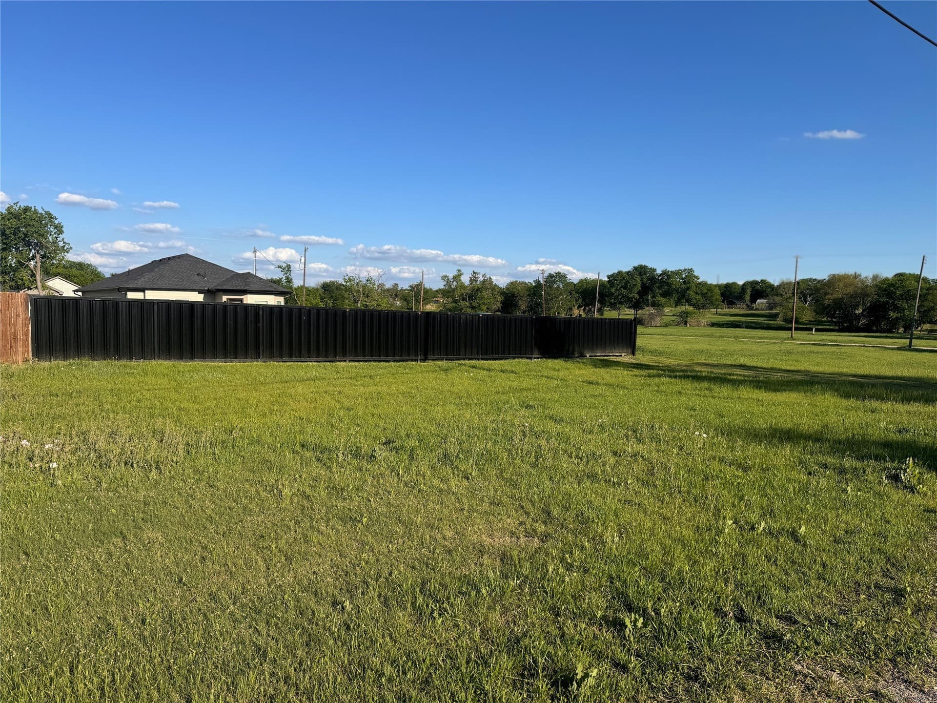 0.08 acres in Hill County - photo 2