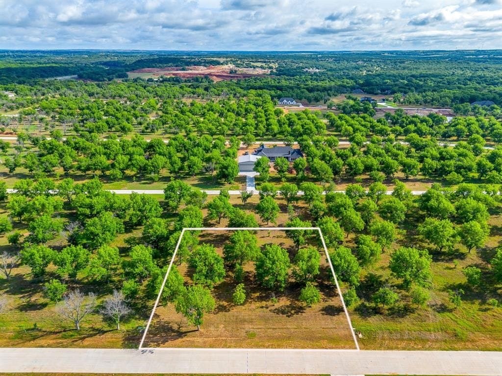 1.5 acres in Hood County