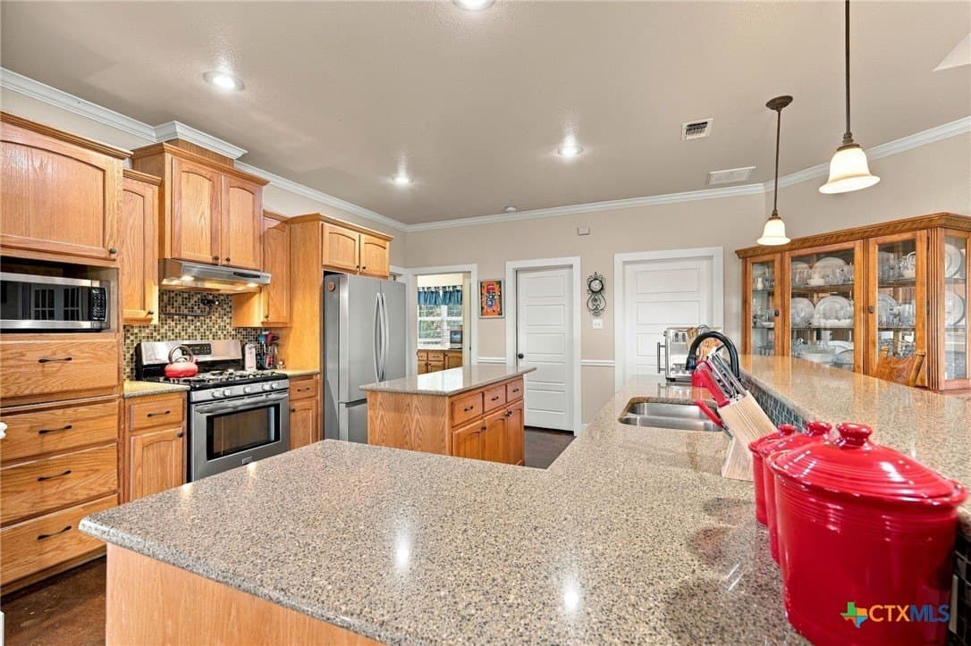 20 acres in Burnet County - photo 4