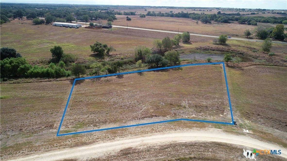 1.82 acres in Lavaca County