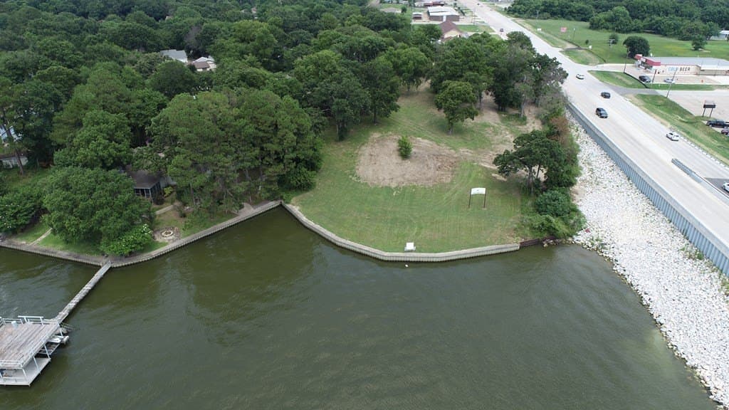 2.35 acres in Henderson County gallery image 3