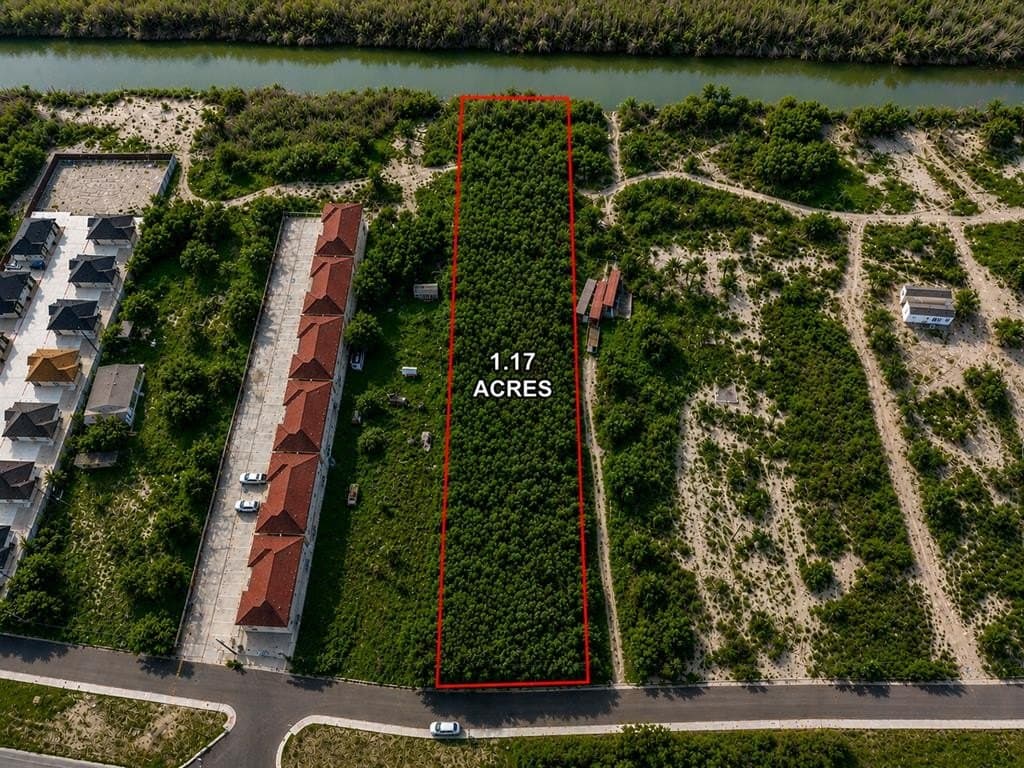 1.17 acres in Maverick County