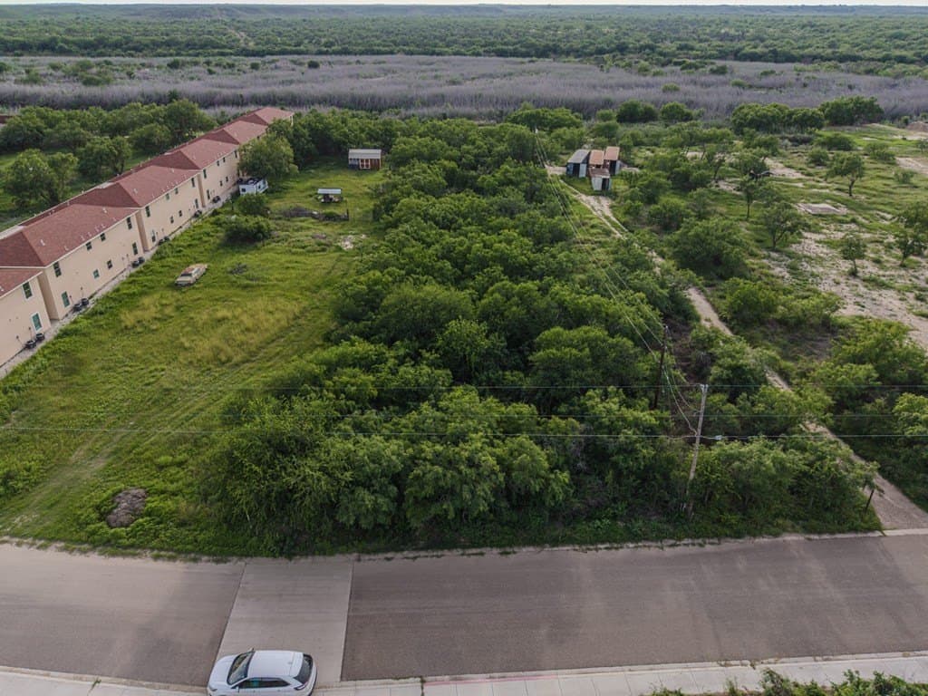 1.17 acres in Maverick County - photo 7