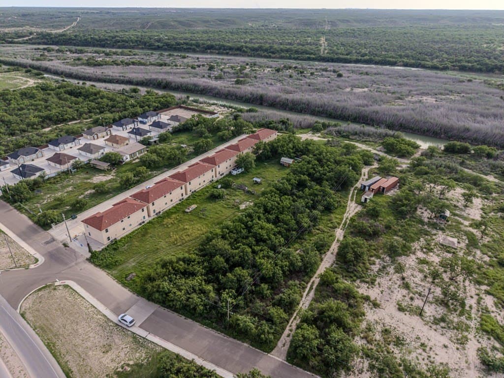 1.17 acres in Maverick County - photo 6