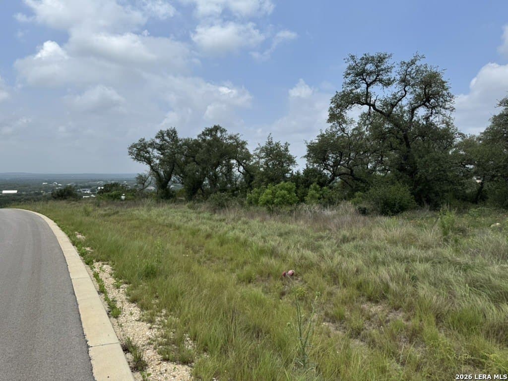 1.51 acres in Comal County gallery image 2