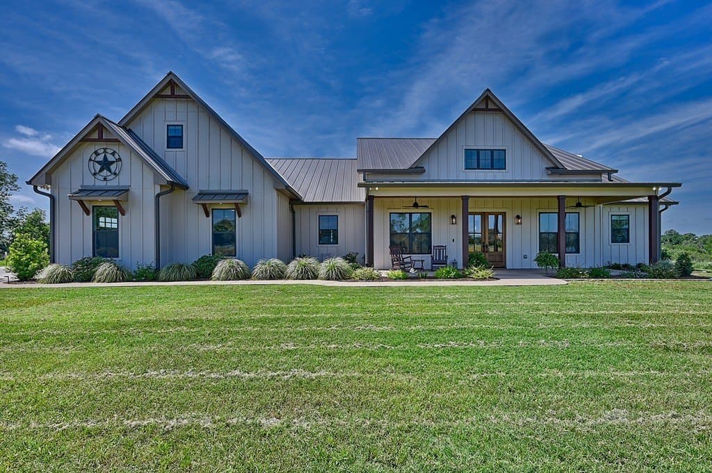 14.83 acres in Colorado County