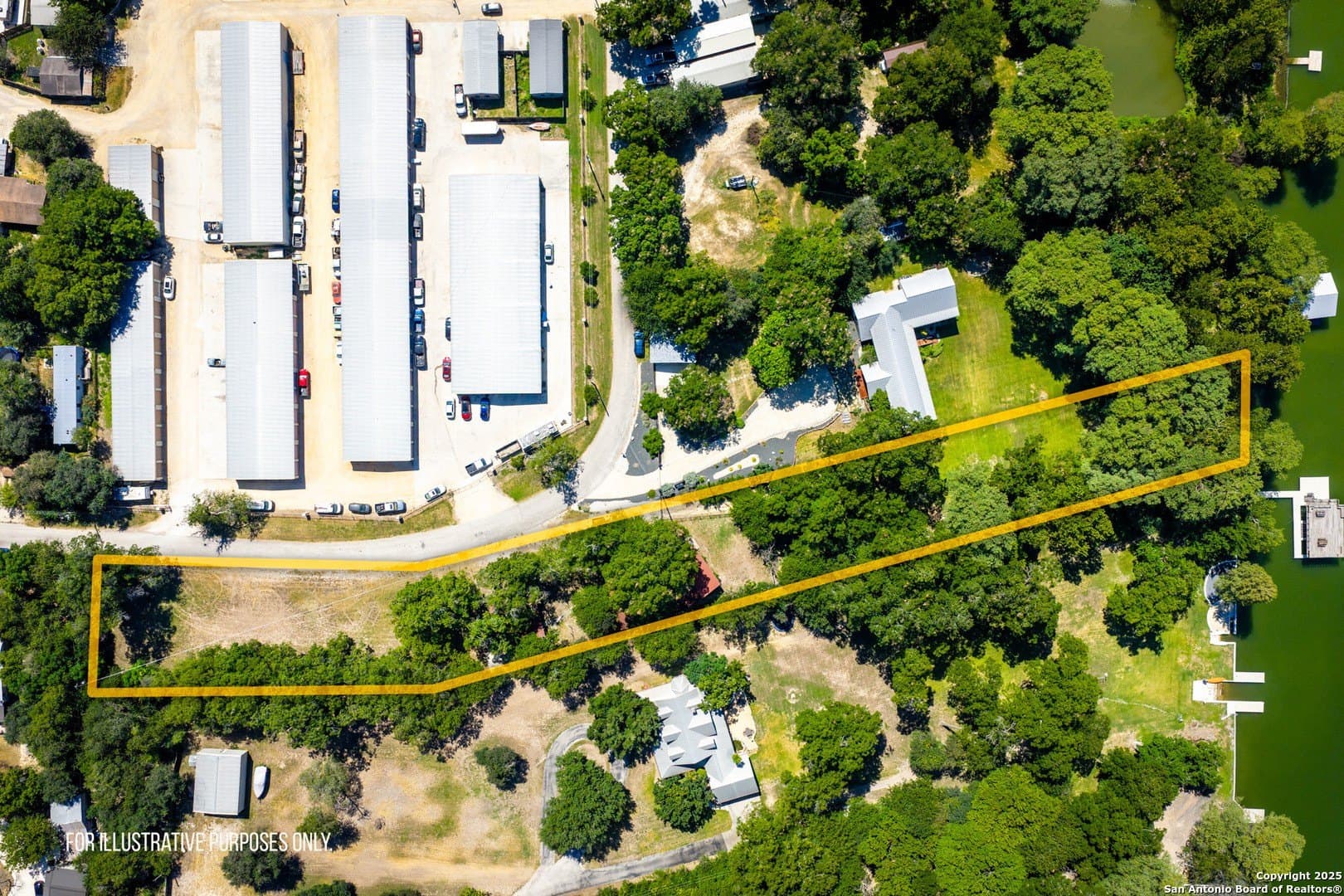 1.55 acres in Guadalupe County gallery image 3