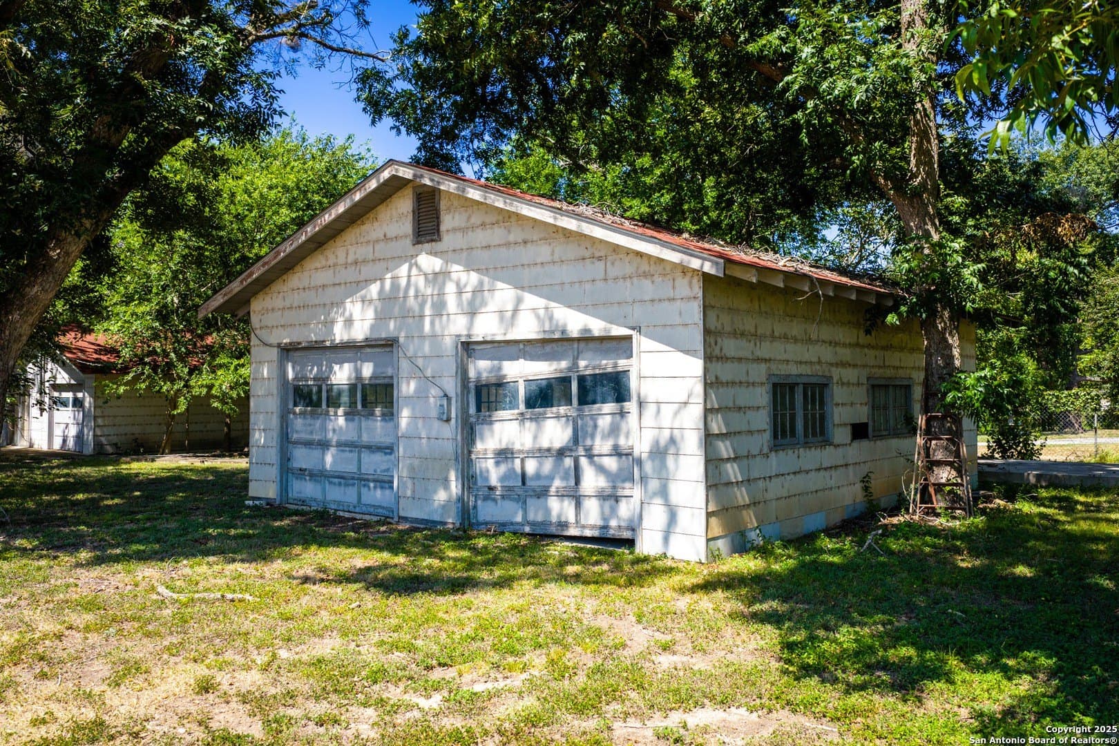 1.55 acres in Guadalupe County gallery image 4