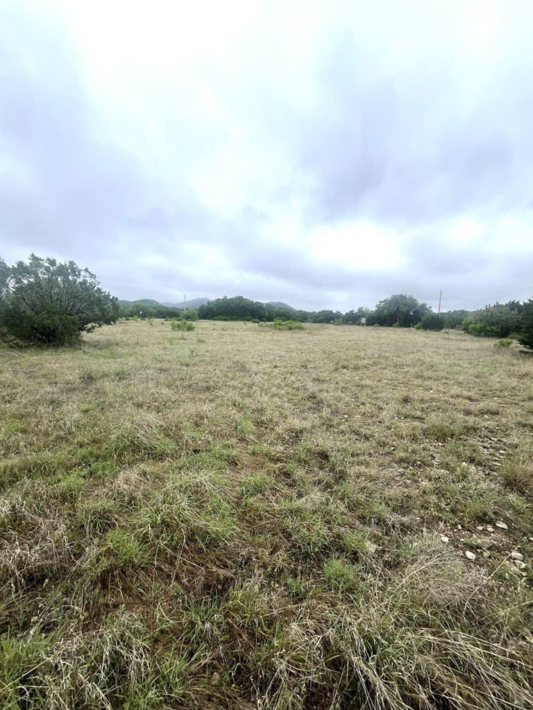 2.59 acres in Real County - photo 16