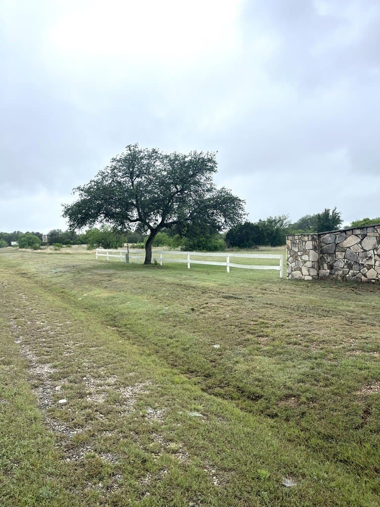 2.59 acres in Real County - photo 30