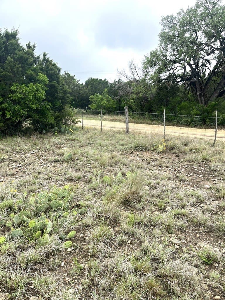 2.59 acres in Real County - photo 21
