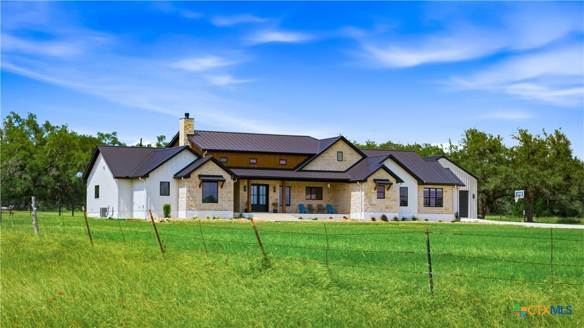 6.81 acres in Hays County