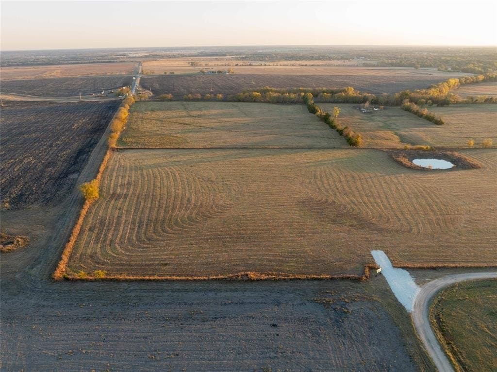 5 acres in Lamar County