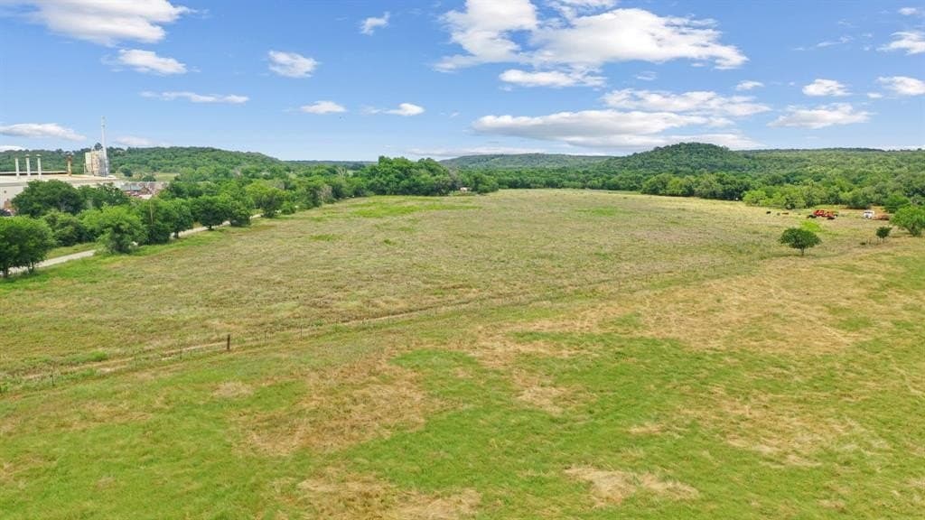 10.11 acres in Parker County