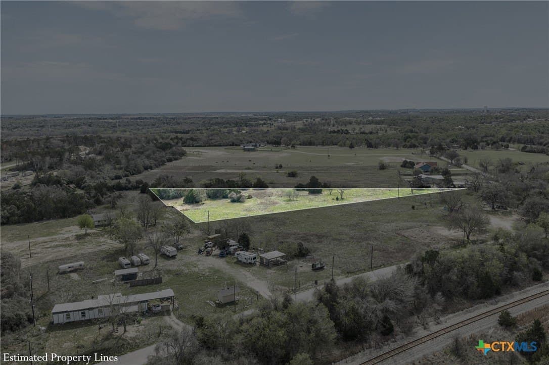 2.83 acres in Bastrop County gallery image 2
