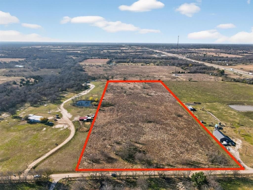 16.49 acres in Hunt County