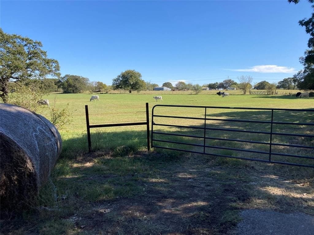 10 acres in Hill County gallery image 3