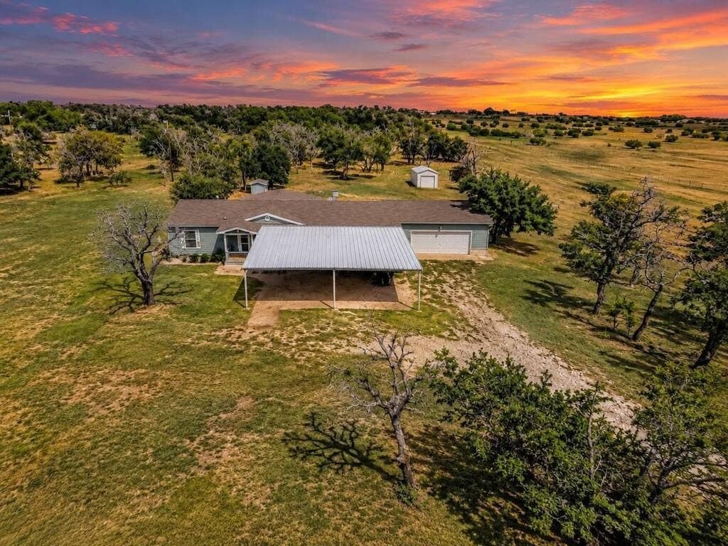 18 acres in Gillespie County