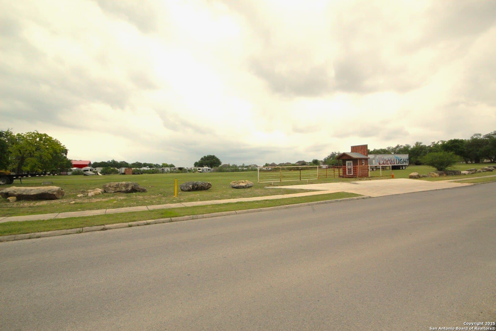 11.95 acres in Bexar County gallery image 3