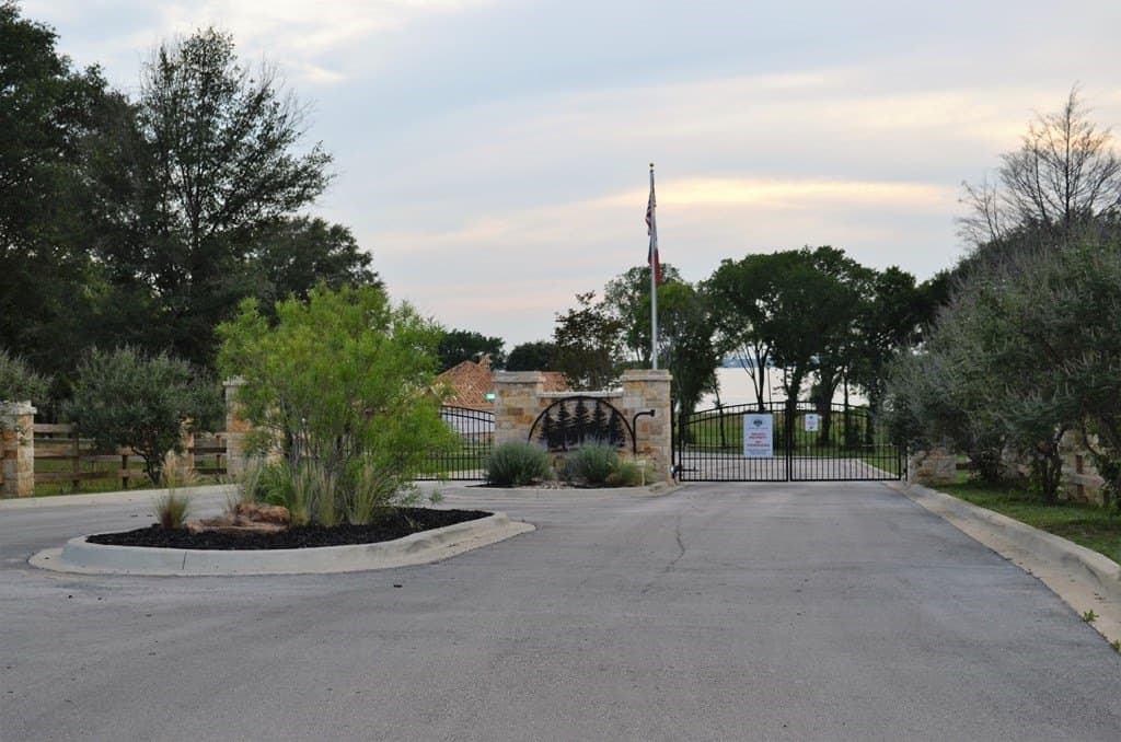 0.61 acres in Kaufman County - photo 17