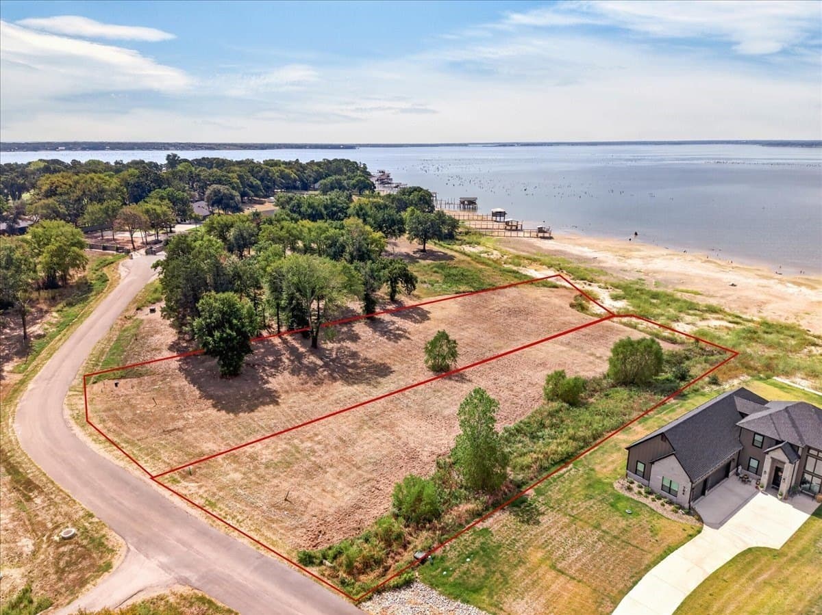 0.92 acres in Kaufman County - photo 14
