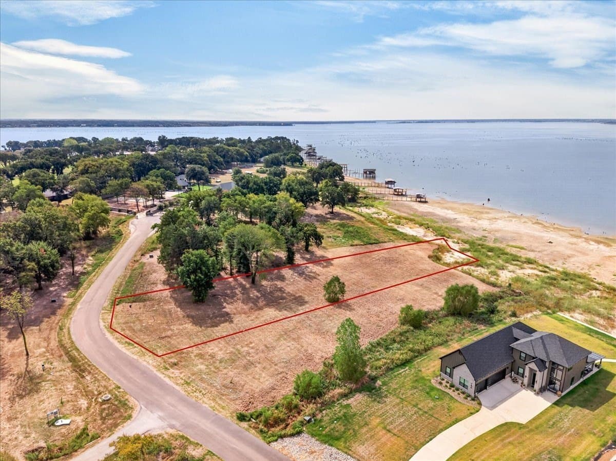 0.92 acres in Kaufman County - photo 4