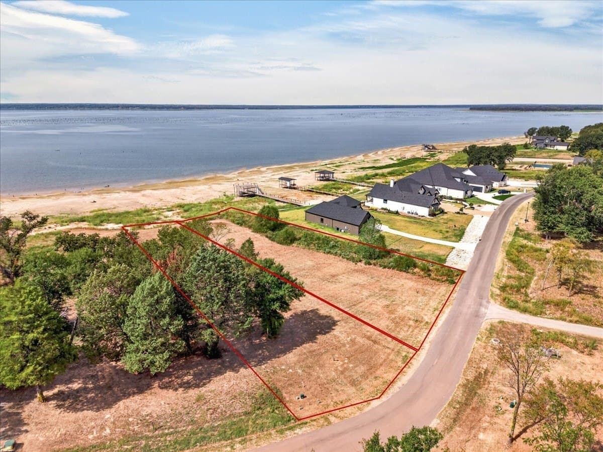 0.92 acres in Kaufman County - photo 16