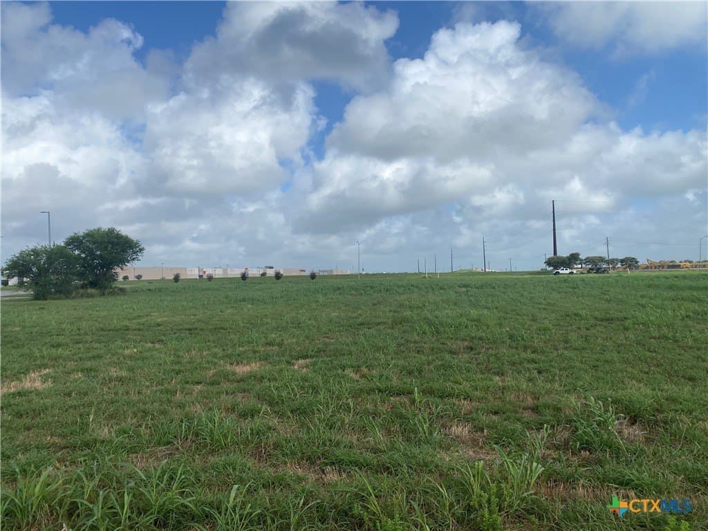 3.45 acres in Victoria County gallery image 3