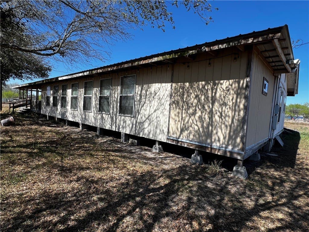 91,476 acres in Nueces County - photo 16