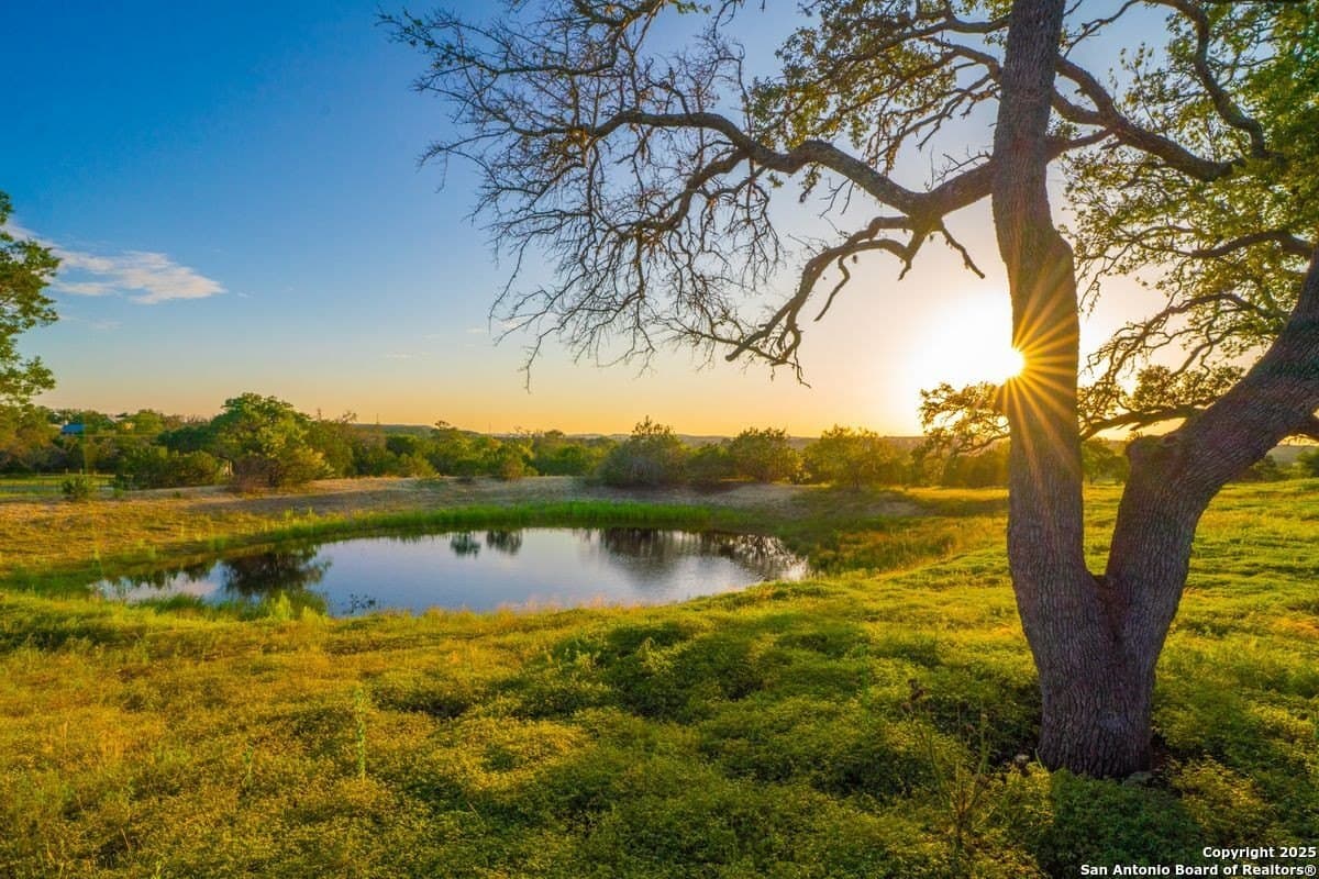 10.01 acres in Kendall County