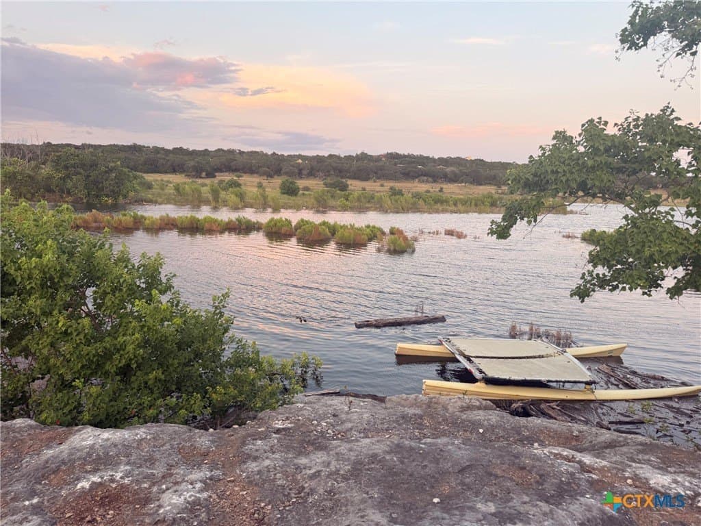 9.59 acres in Comal County - photo 17